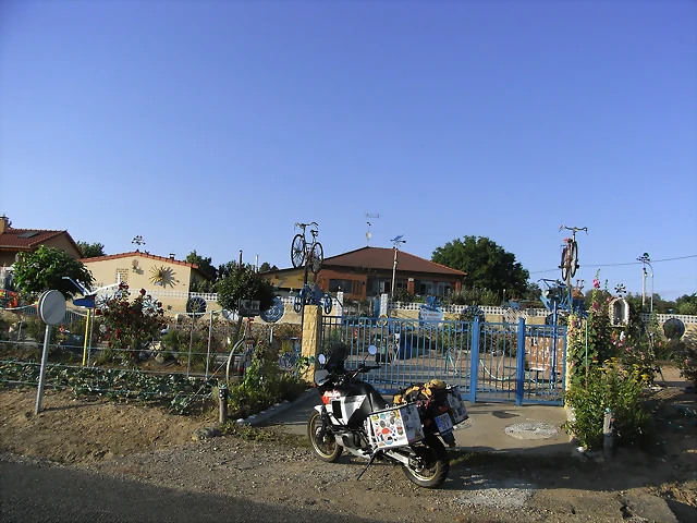 R0010925 R0010925