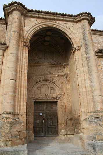 CUENCA ALARCON  IGLESIA DE LA TRINIDAD S.XIII-SXVII PORTADA PLATERESCA