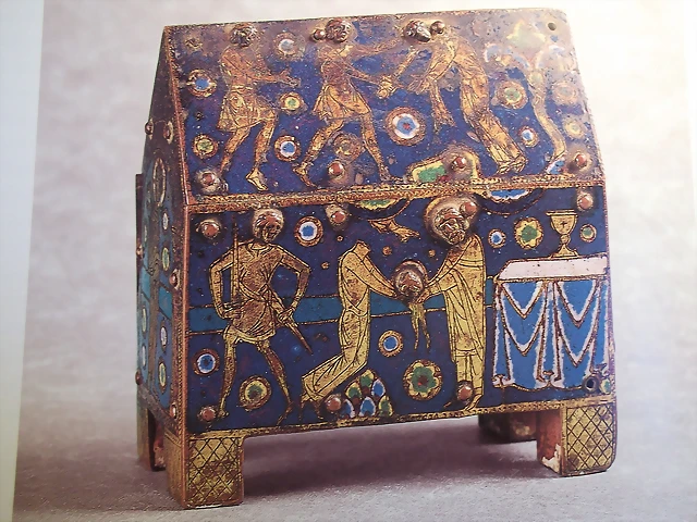 arqueta relicario de Sta.Valeria, 1200-1210, Limoges. Museo de la Catedral de Orense arqueta relicario de Sta.Valeria, 1200-1210, Limoges. Museo de la Catedral de Orense