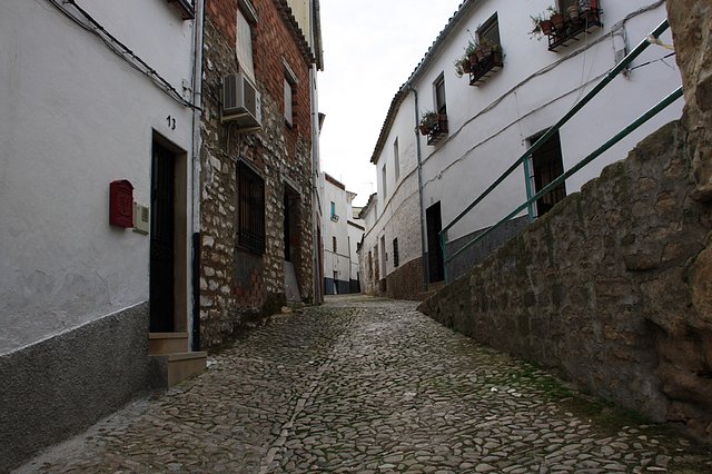 CALLE EMPEDRADA, VALE