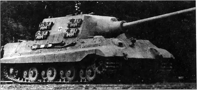 Tyazhely_ystrebytel_tankov_Jagdtiger-1