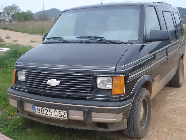 Chevrolet Astro Van 002