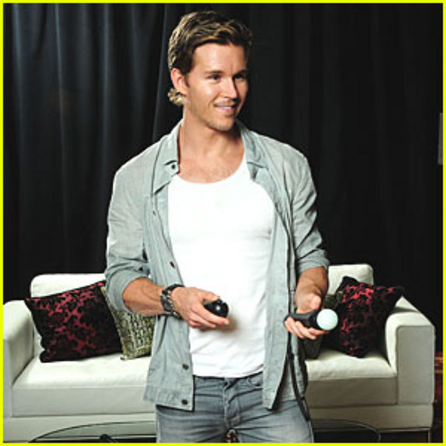 ryan-kwanten-playstation-move