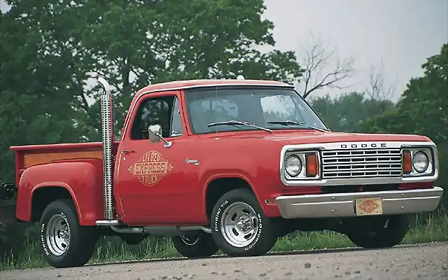 1978_dodge_lil_red_express_truck+right_front_view