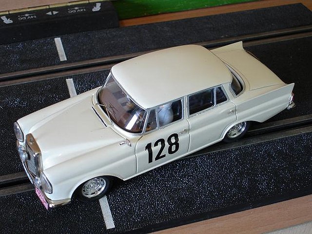 MERCEDES BENZ 220 SL MONTECARLO HOBBY CLASSIC RESI