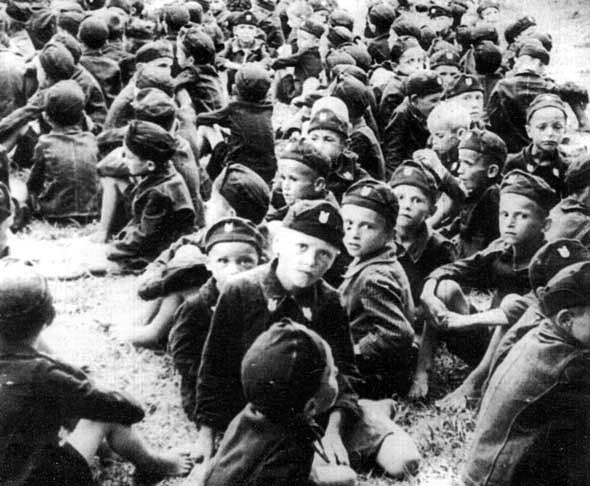 Nios en el campo de Jasenovac