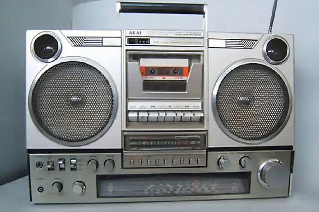 AKAI-AJ-500