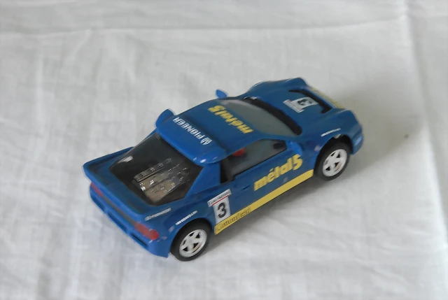 8342 Ford RS200 Metal 5 trasera