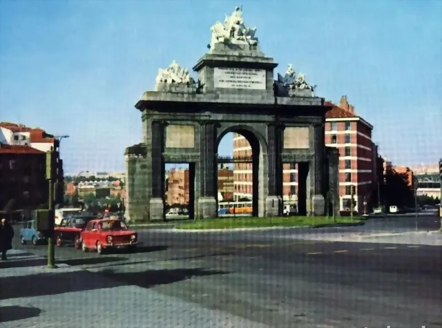 Madrid Puerta de Toledo (2) Madrid Puerta de Toledo (2)