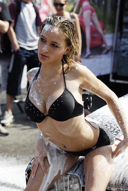 Girl Car Wash 27 - medium Girl Car Wash 27 - medium
