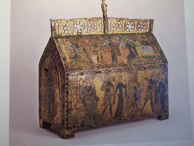 arqueta relicario de Sta.Valeria, 1175-1190, Limoges. The State Hermitage Museum, San Petersburgo. arqueta relicario de Sta.Valeria, 1175-1190, Limoges. The State Hermitage Museum, San Petersburgo.