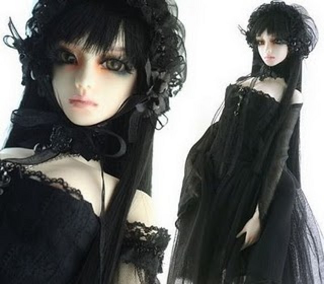 gothic_dolls_12