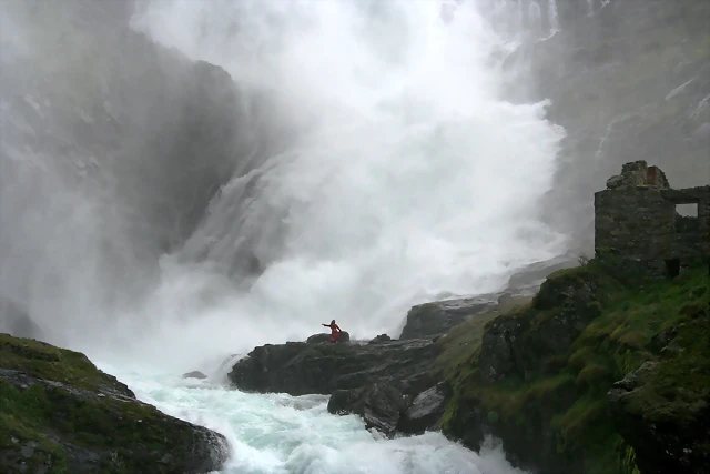 Kjosfossen