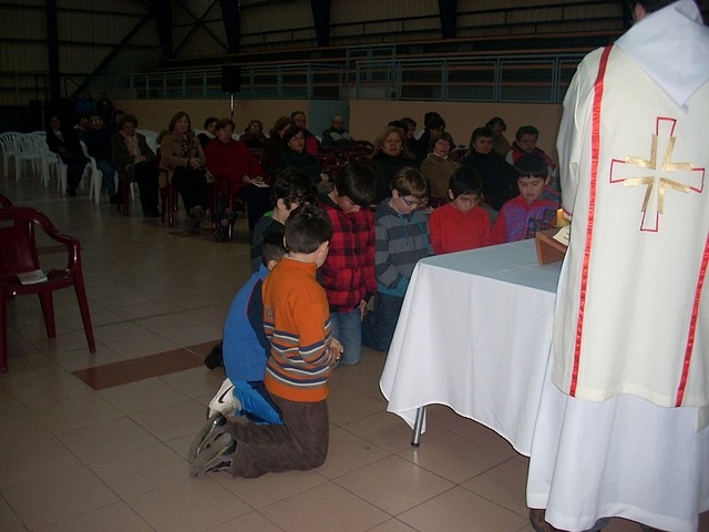 Imposicin de la Cruz a futuros Aclitos (5)