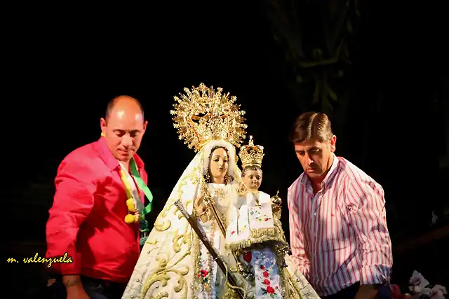 03, arreglando la Virgen, marca