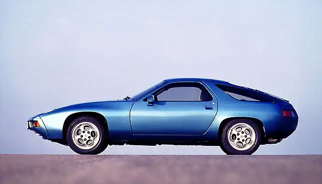 Porsche-928_01