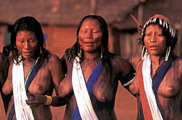 xingu-native-tribe-women-esp