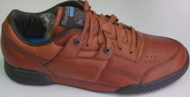 REEBOK-135 $130.000