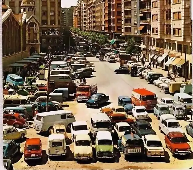 Valencia Av. del Oeste Pl. Ciudad de Brujas