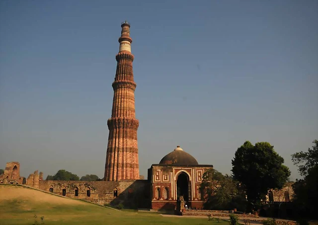 040 Delhi Qutab Minar