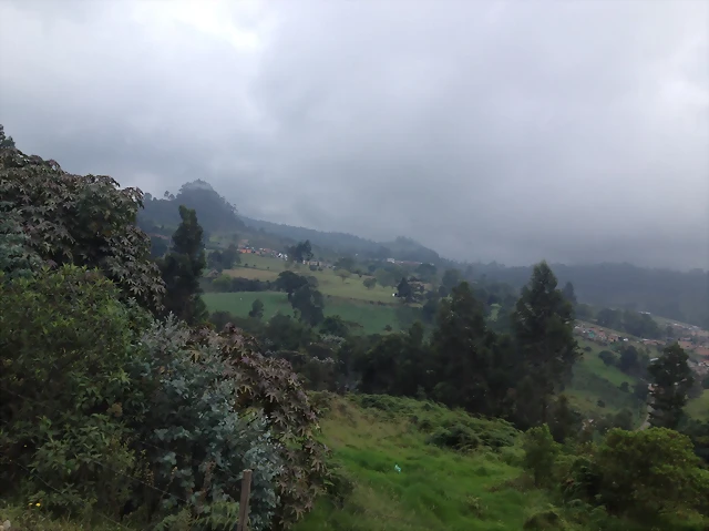 Hacia el alto de las Rosas Hacia el alto de las Rosas