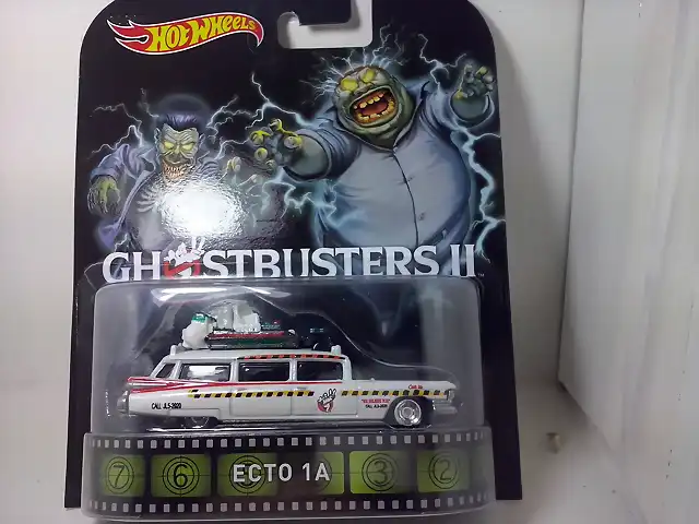 ECTO 1A CAZAFANTASMAS II RETRO ENTERTAINMENT SERIES