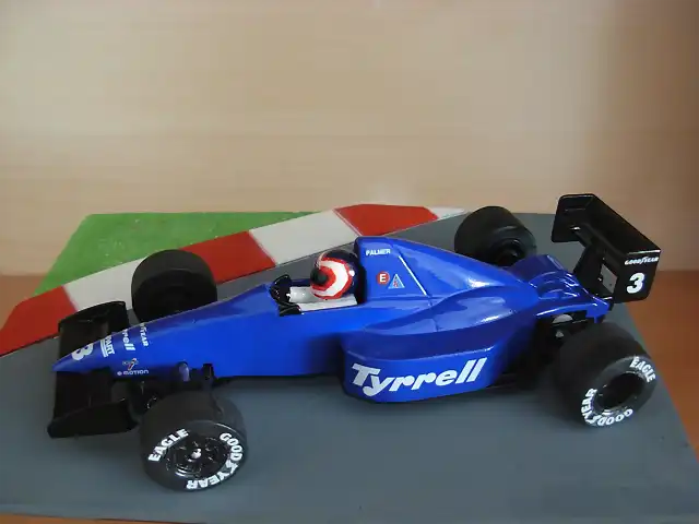 14 TYRRELL-FORD 018