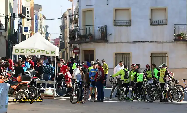 02, en la avenida, marca