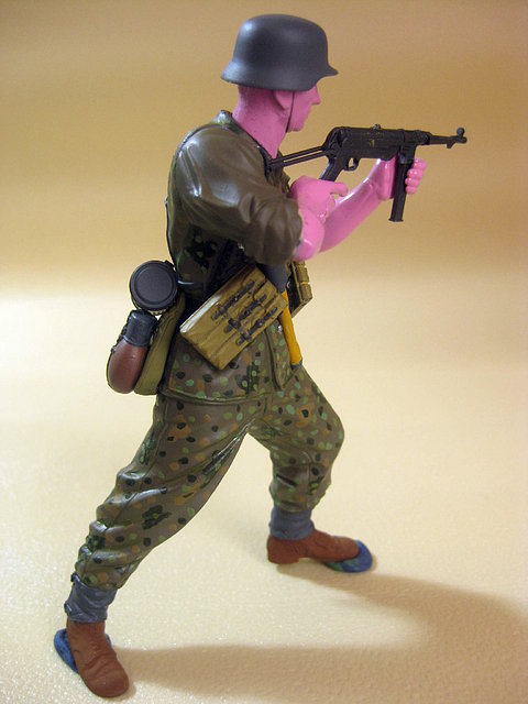 German Elite Infantryman 1/16