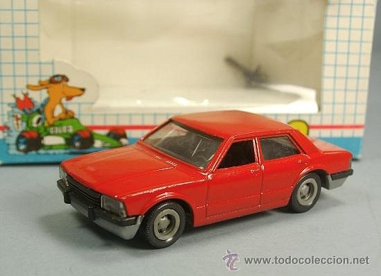 Ford Taunus Ghia rojo