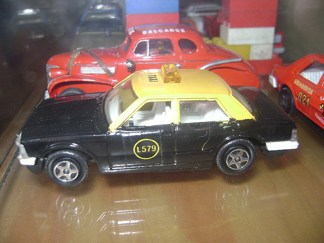 Ford Taunus Ghia Taxi.