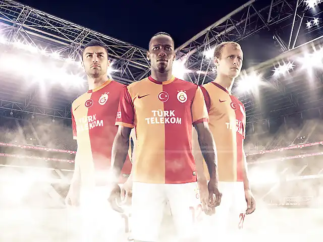 Galatasray 13 14 Home Kit 1