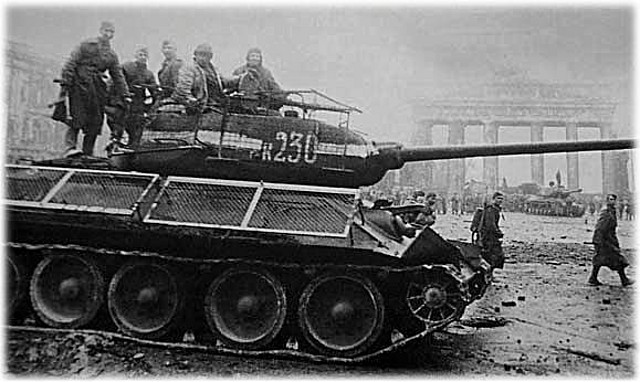 T-34_85 1944 Flattened_183_SmallCopula Berlin_1