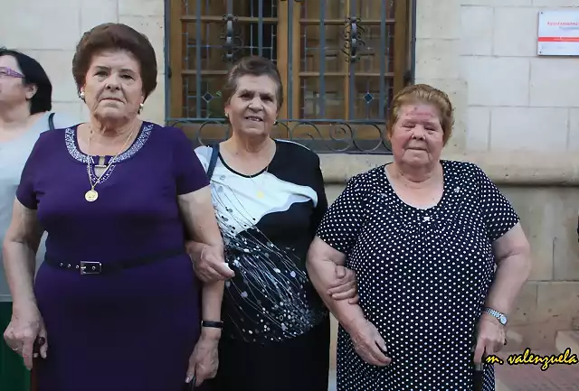 32, abuela y sus hermanas, marca