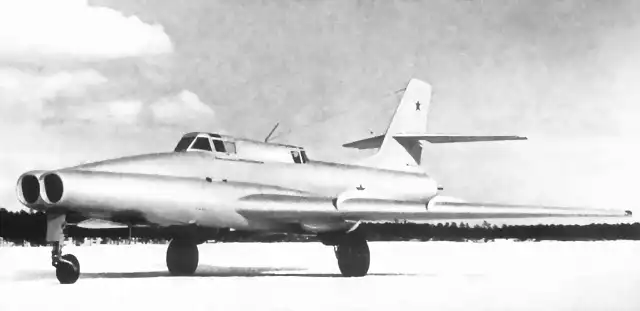 Ilyushin Il-40_0