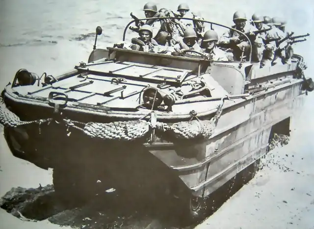 vehicle_dukw19