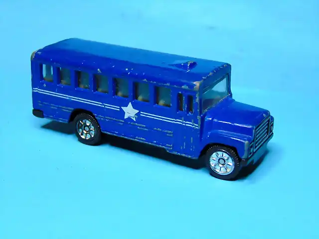 Schoolbus Edocar 14270