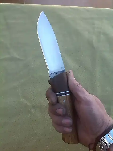 CUCHILLO DE CAZA 2 004