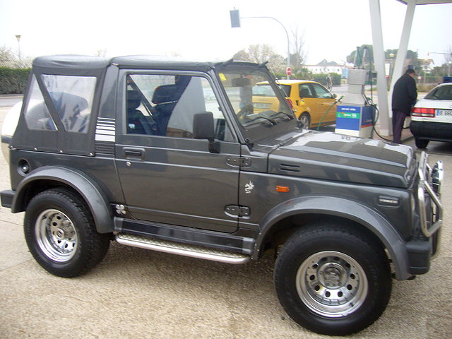 Suzuki lateral