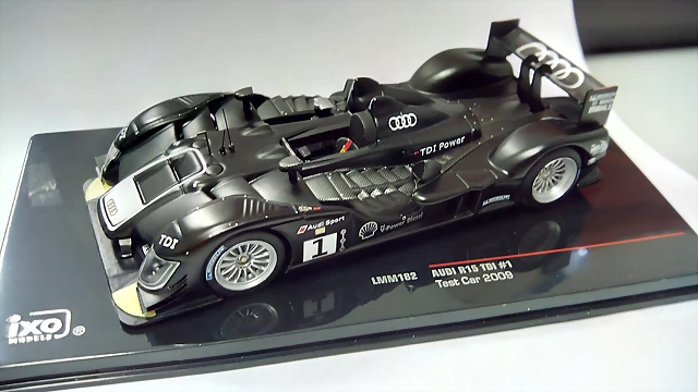 Audi R15 TDI 2009