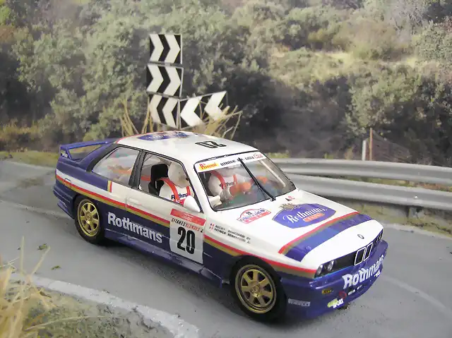 FlyCarModelRef. 88298 BMW M3 E3 Pack Duo Rothmans (2)