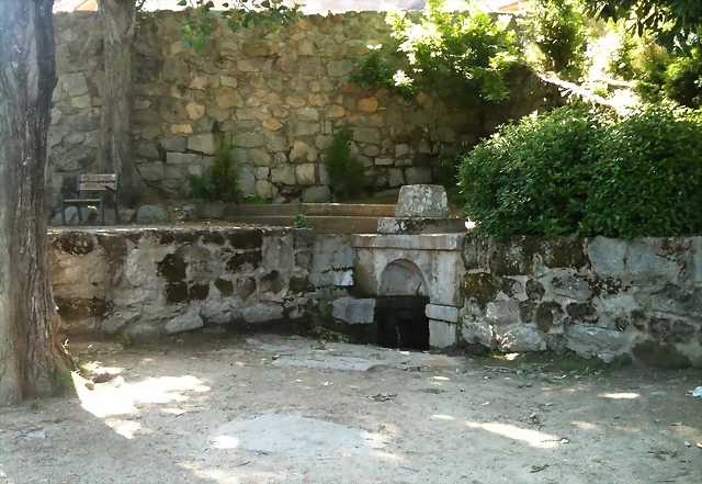 Fuente Ca?o Viejo Fuente Ca?o Viejo