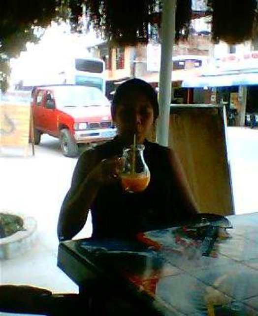 Tomando juguito Tomando juguito