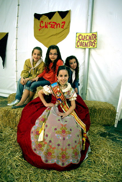 traje rojo