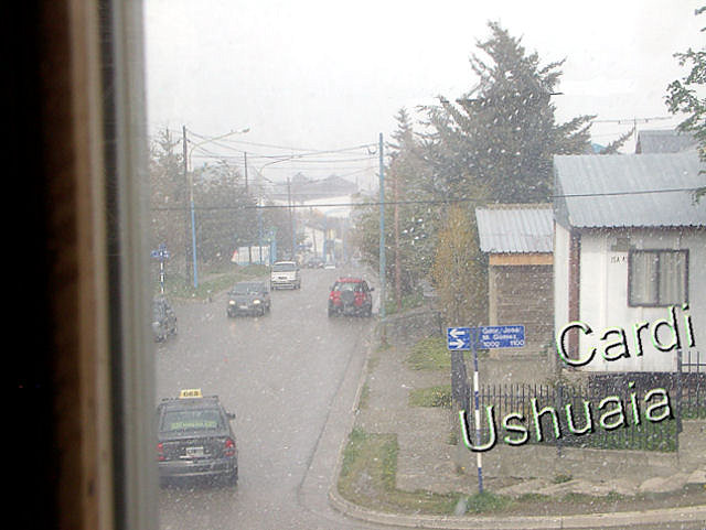 Nieve en Ushuaia, Tierra del Fuego, en noviembre Nieve en Ushuaia, Tierra del Fuego, en noviembre