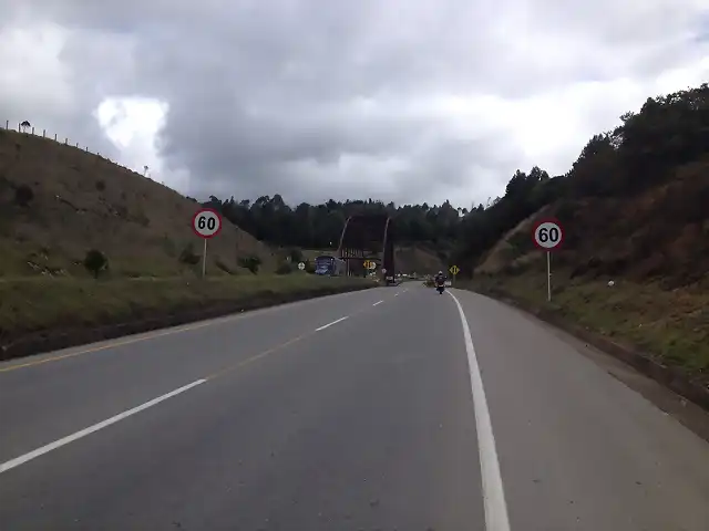 En la autopista hacia Bogot