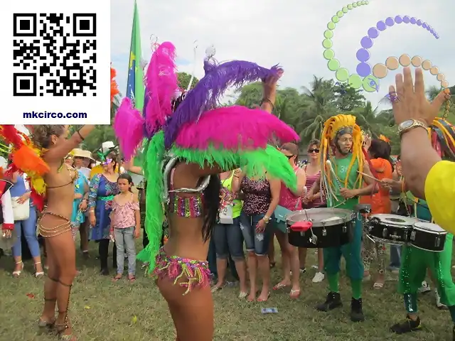 bailarinas samba batucada, circo musica contactar musica mkcirco@gmail.com tel. 7253510 (2)