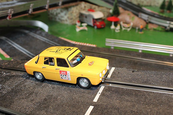 RENAULT 8 TS  RAIYYL DATALUNYA  FIRA VIC N5 U32