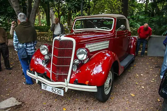 Ford V8 Roadster TF-6230