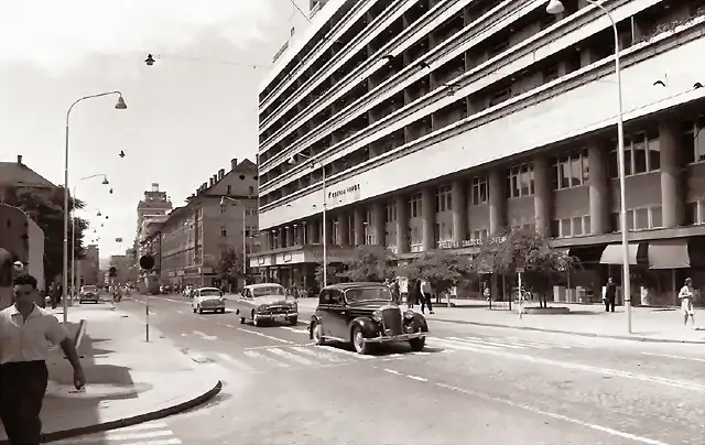 Ljubljana - Kozolec Geb?ude mit dem ersten Selbstbedienungsladen in Ljubljana, 1961